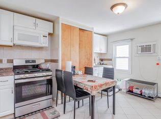 77 Wallis Ave, Jersey City, NJ 07306