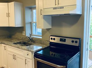 718 Bethnal Rd, Baltimore, MD 21229