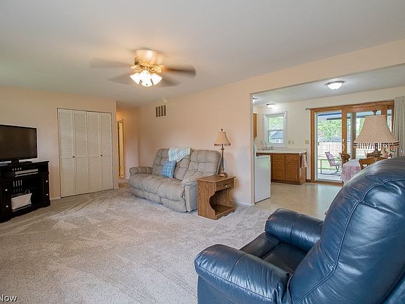 3rd image of 6146 Campbell Rd