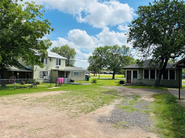 927 & 937 N Franklin St, La Grange, TX 78945