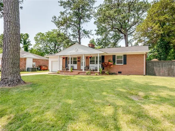 1803 Revere Dr, Hampton, VA 23664