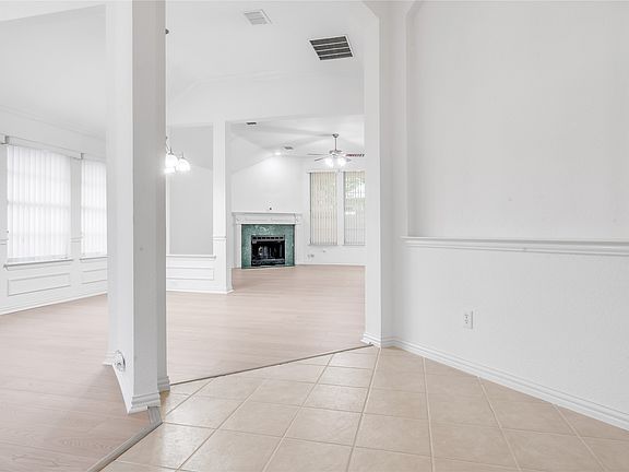 5th image of 6849 Shoreway Dr
