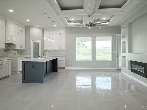 2nd image of 315 Brooks Cir