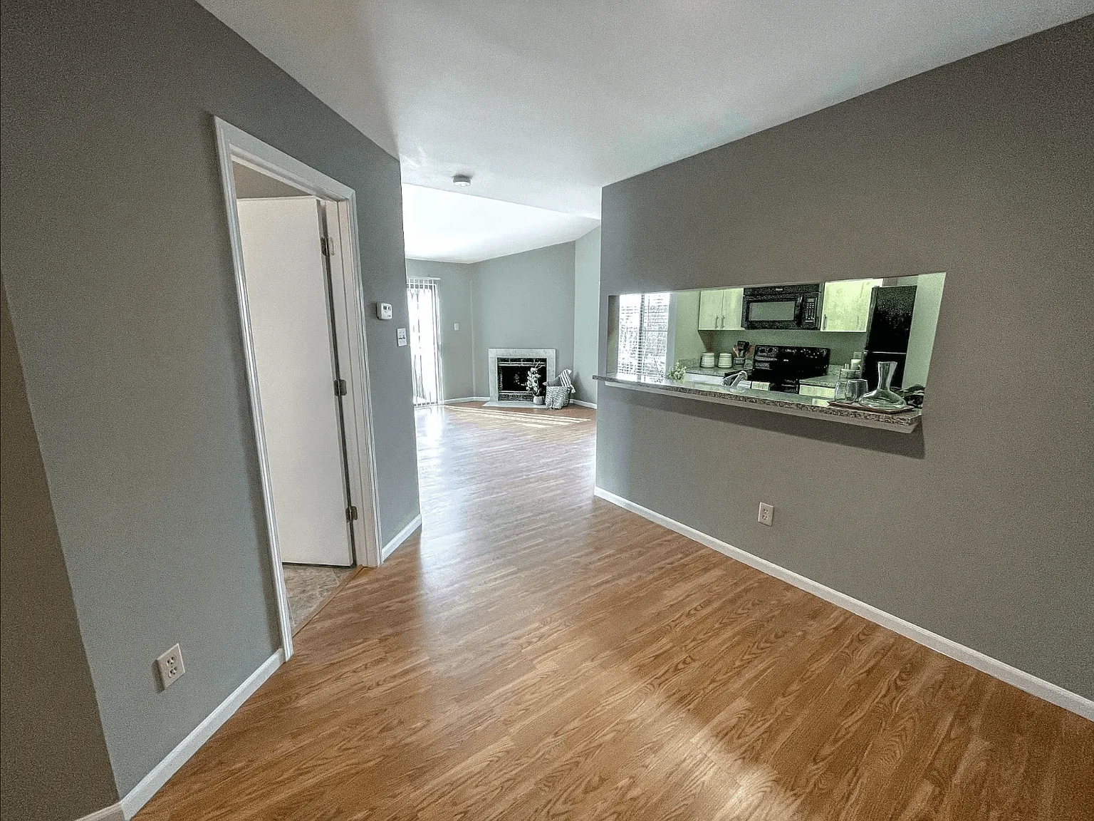 South Summit Apartments — Photo 2