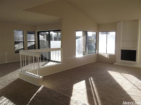 4th image of 4071 Five Mile Dr