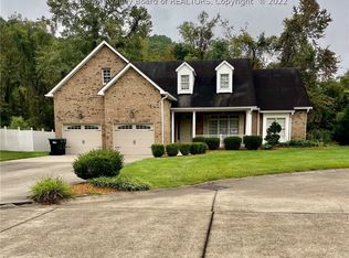 1039 Wethersfield Xing, Hurricane, WV 25526