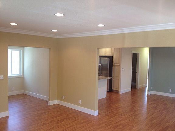 4th image of 77 Cleaves Ave
