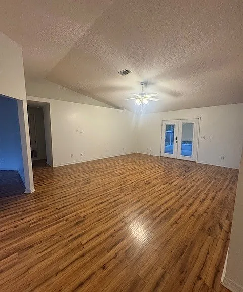 425 Mara Dr — Photo 14
