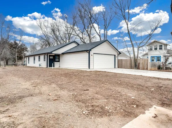 1016 Clark Ave, El Dorado, KS 67042