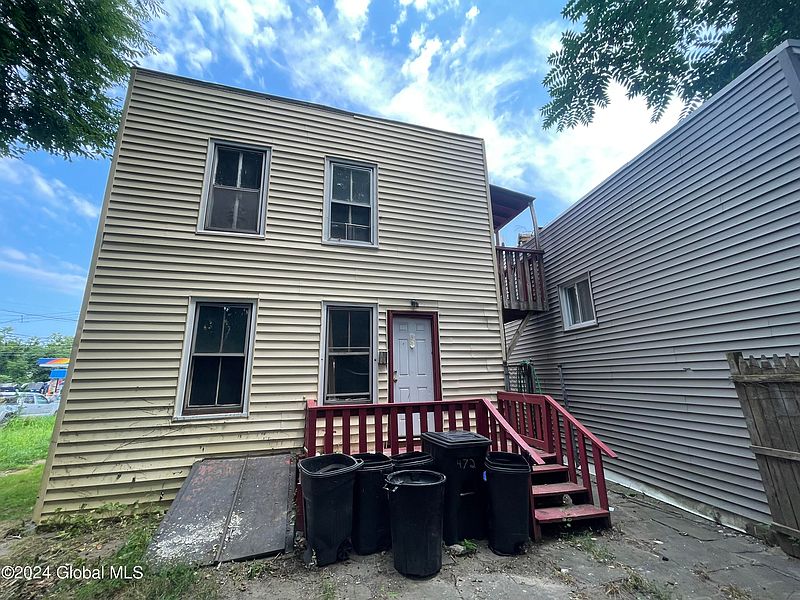 4th image of 602 Clinton Avenue
