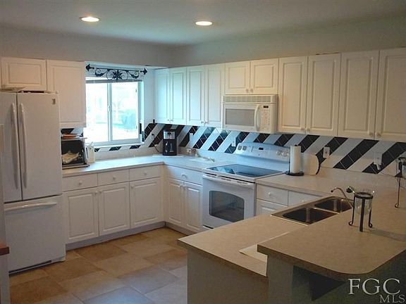 4th image of 3007 SW 11th Ct