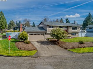 12341 Blue Ridge Dr, Oregon City, OR 97045