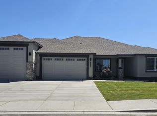 12118 Dunsmuir Dr, Pasco, WA