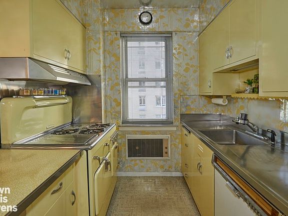 5th image of 860 5th Ave APT 6C