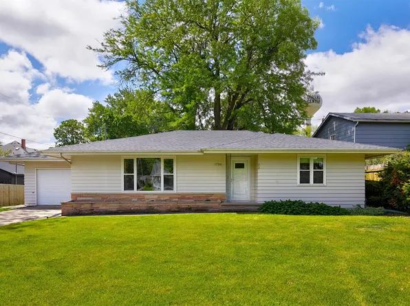 1704 Ash St, Dallas Center, IA 50063