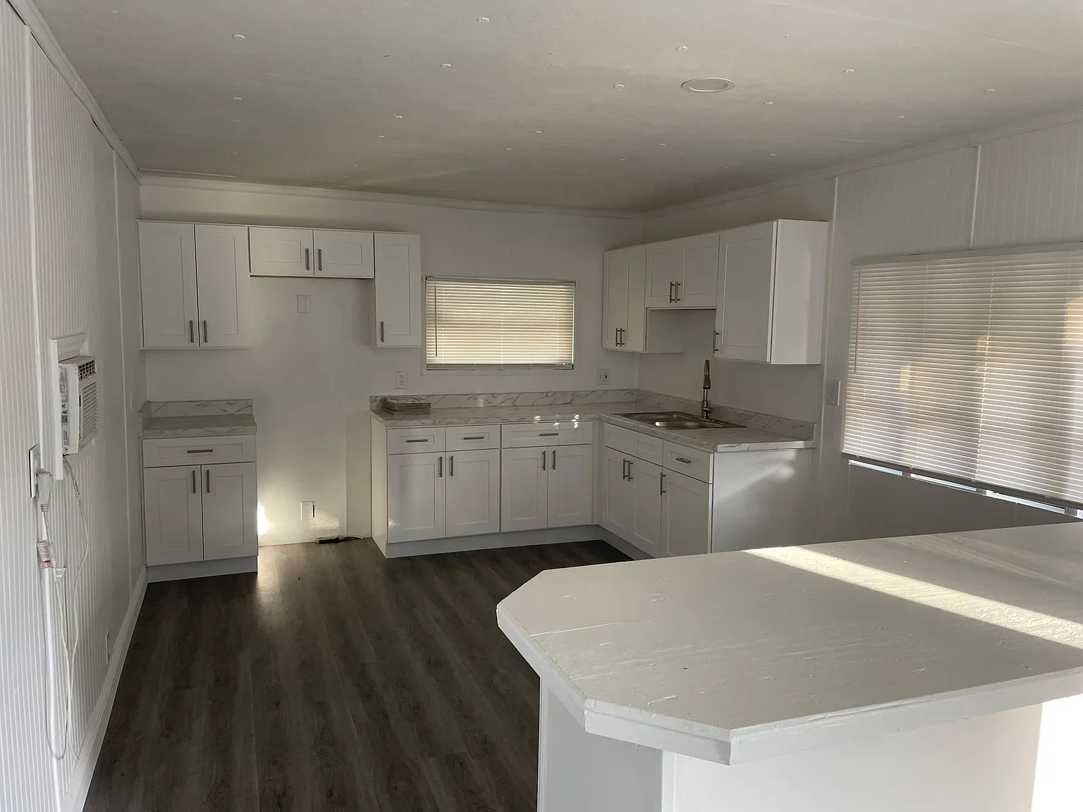 2 bed, 620 sqft, $1,300 — Photo 2