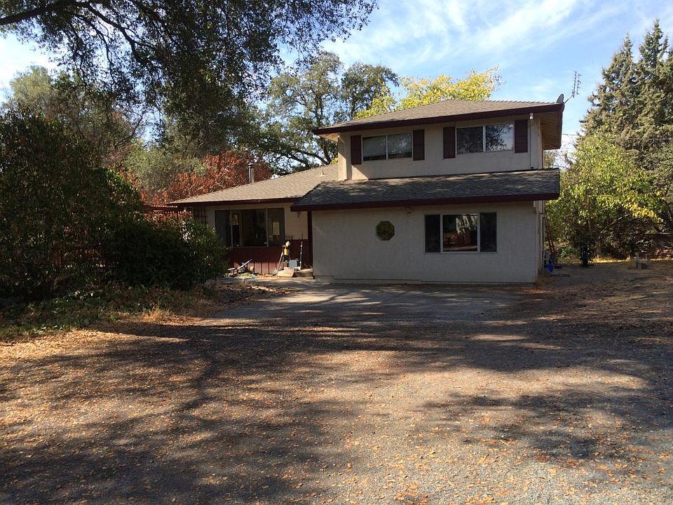 2nd image of 105 Diablo View Ln