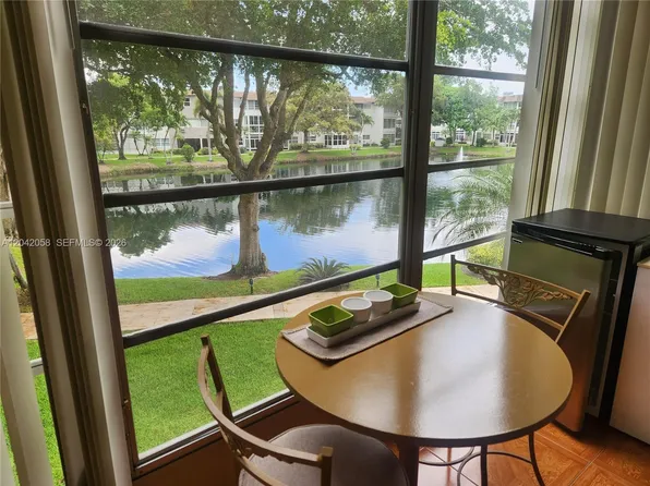 5001 NW 34th St APT 205, Fort Lauderdale, FL 33319
