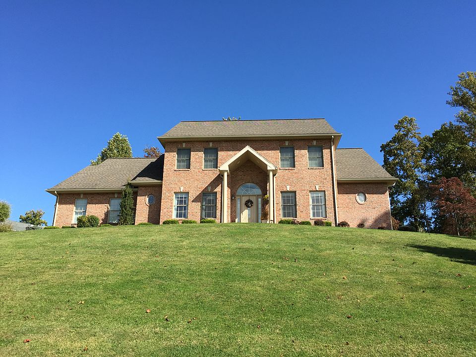 2nd image of 404 Sunrise Dr