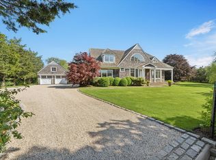 4 Niamogue Ln, Quogue, NY 11959