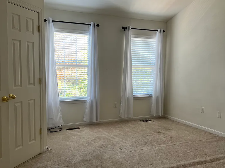 1606 Trestle St — Photo 16
