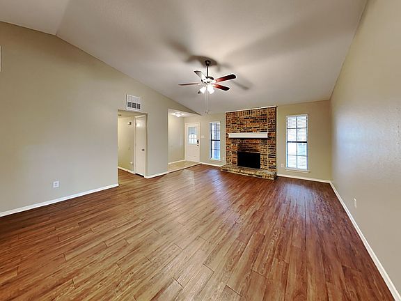 3rd image of 2908 Jesters Ct