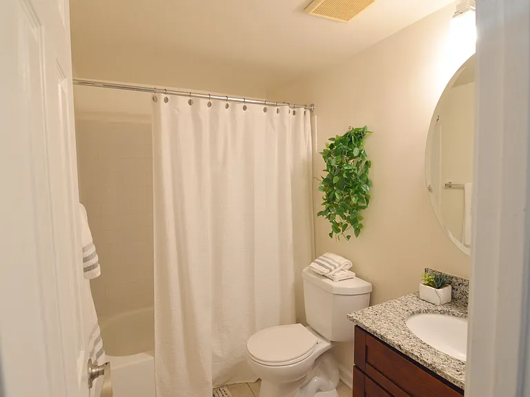Columbia Choice Apartments — Photo 26