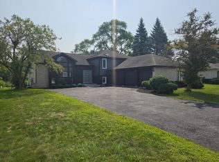 229 Cove Dr, Flossmoor, IL