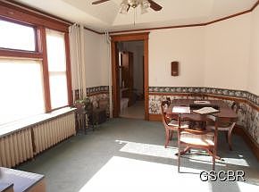 4th image of 1821 Douglas St