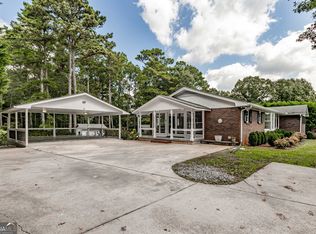 9825 Hutcheson Ferry Rd, Chattahoochee Hills, GA 30268