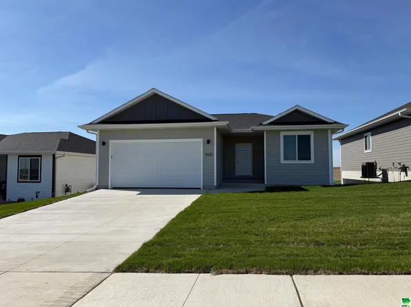 1620 14th St SE, Orange City, IA 51041