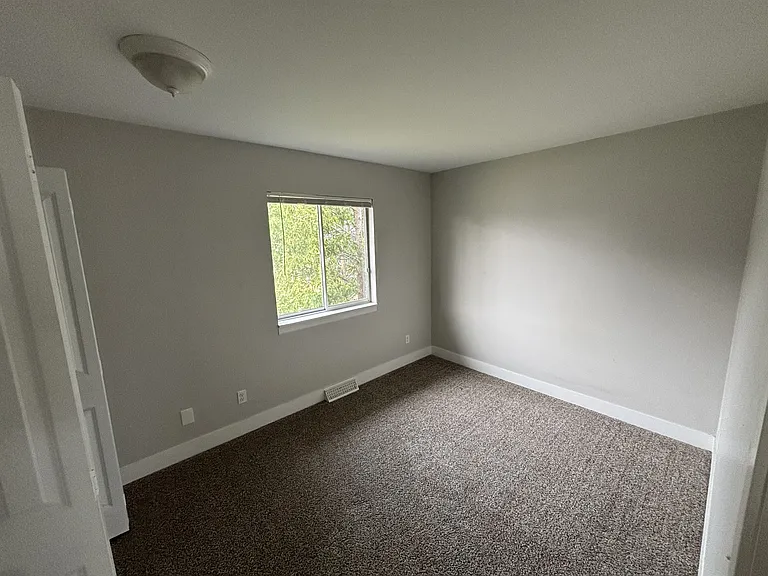 3222 Coach Ln SE — Photo 9