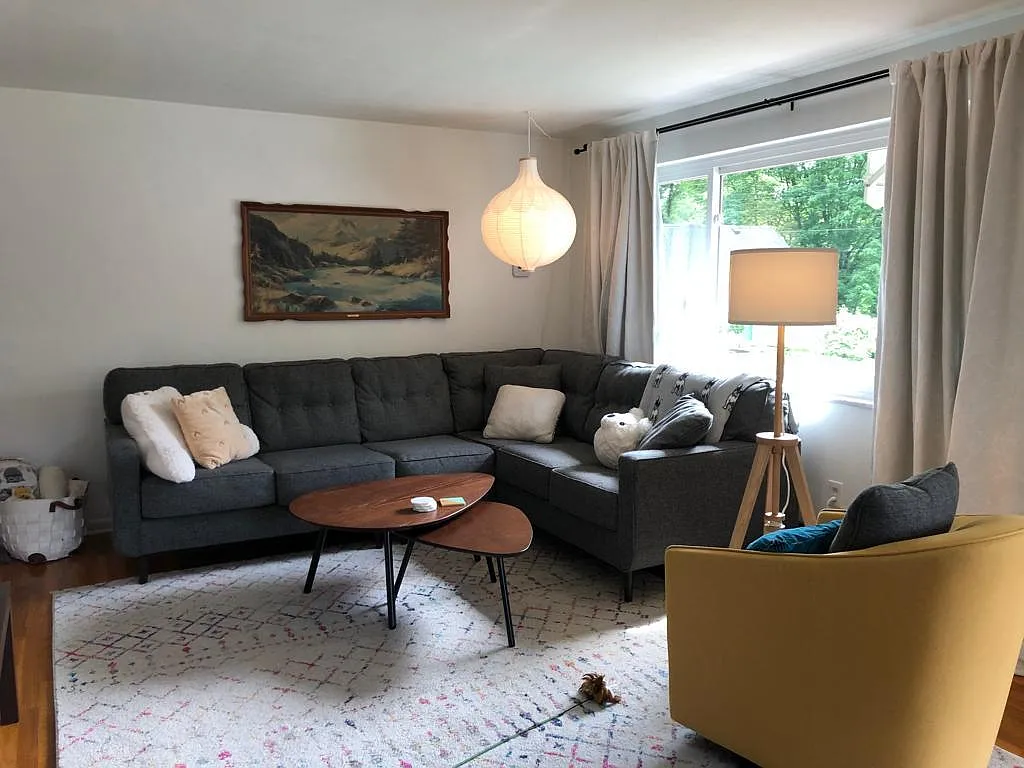 828 Norvell Dr — Photo 3