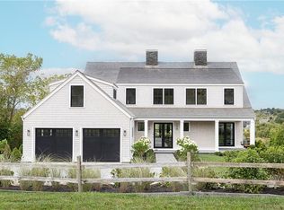 18 Sachuest Dr, Middletown, RI 02842