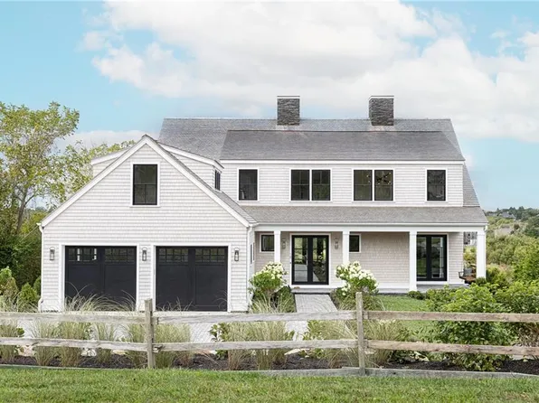 18 Sachuest Dr, Middletown, RI 02842