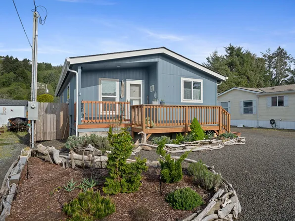 634 S Coral St, Rockaway Beach, OR 97136