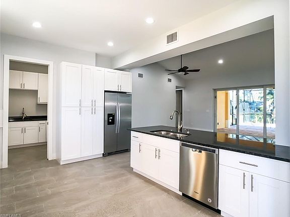 2nd image of 1133 SW 27th St