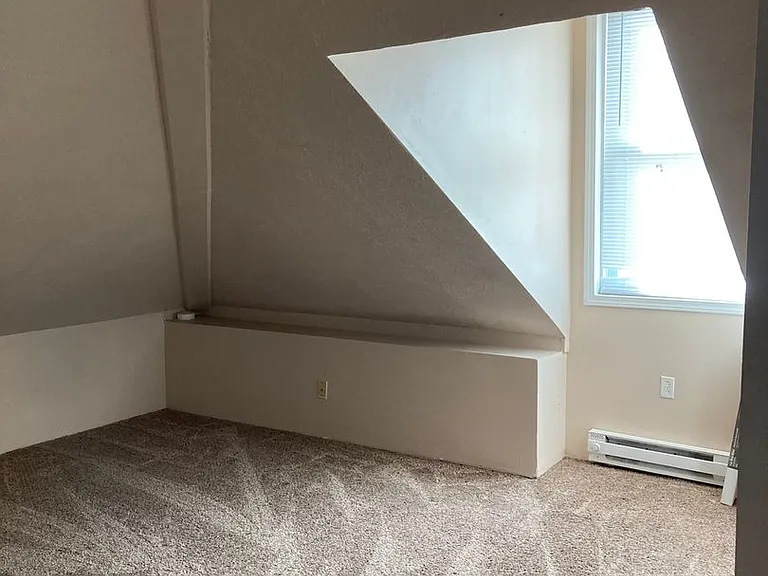614 Armandale St — Photo 28