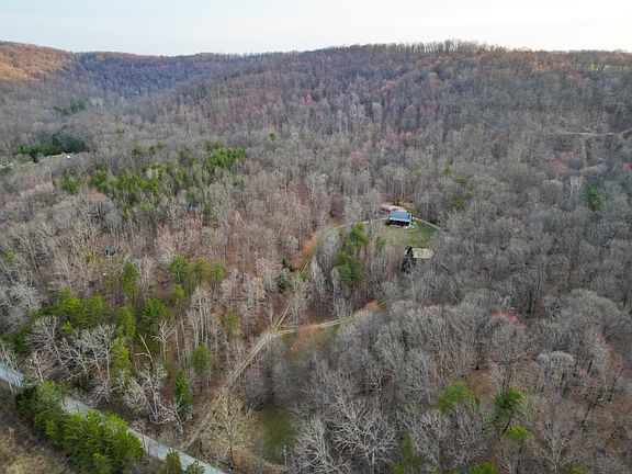 4th image of 1996 Randalls Run Rd