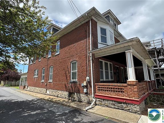 4th image of 1134 Wood Ave
