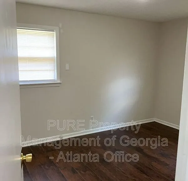 314 Sterling St — Photo 15
