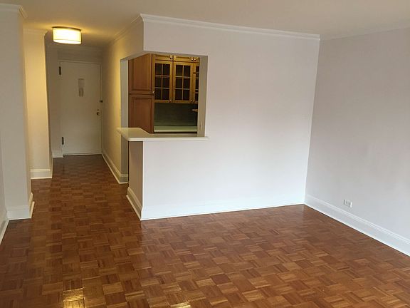 5th image of 442 W 57th St APT 6A