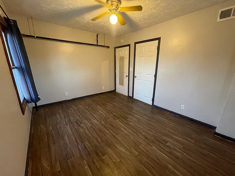 625 Elyria Ave #1/2 — Photo 6