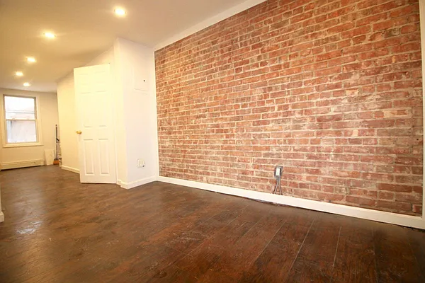 Rented by (Legacy) NY 101, Inc. | media 4