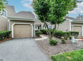 16 Stone Edge Rd, Bedminster, NJ 07921