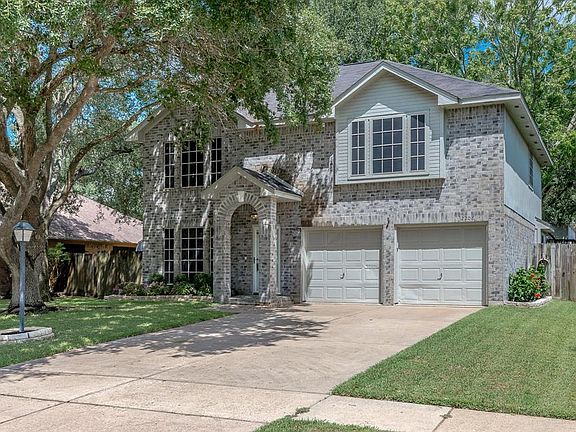 2nd image of 2208 Dublin Dr