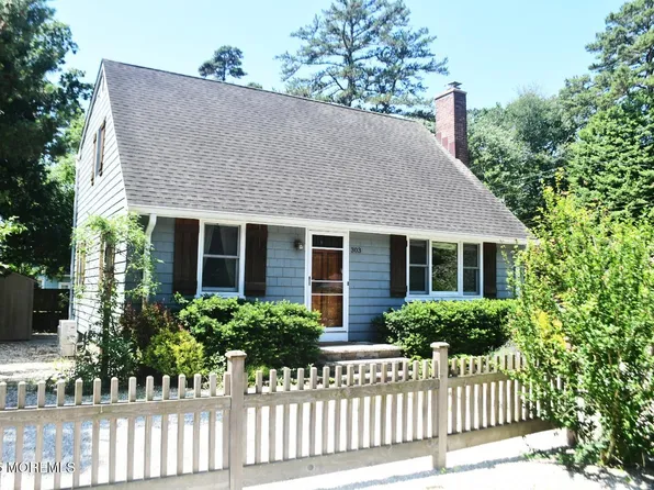 303 Deerfoot Ln, Brick, NJ 08724