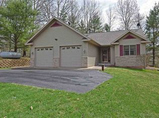 S1441 E Redstone Dr, La Valle, WI 53941