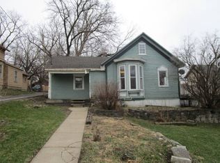 261 Watch St, Elgin, IL 60120