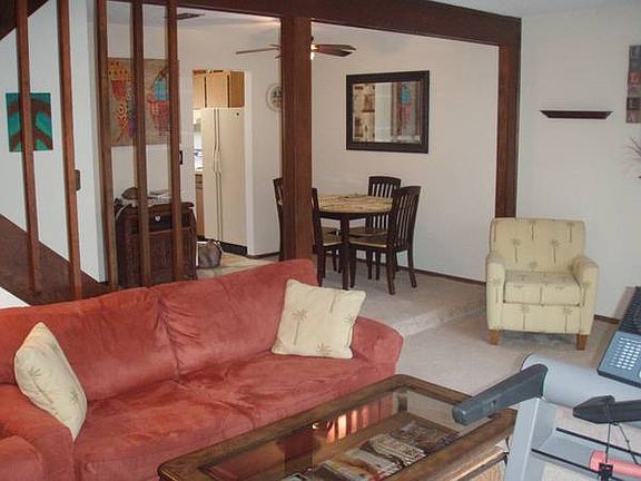 3rd image of 7 Fair Oaks Cir